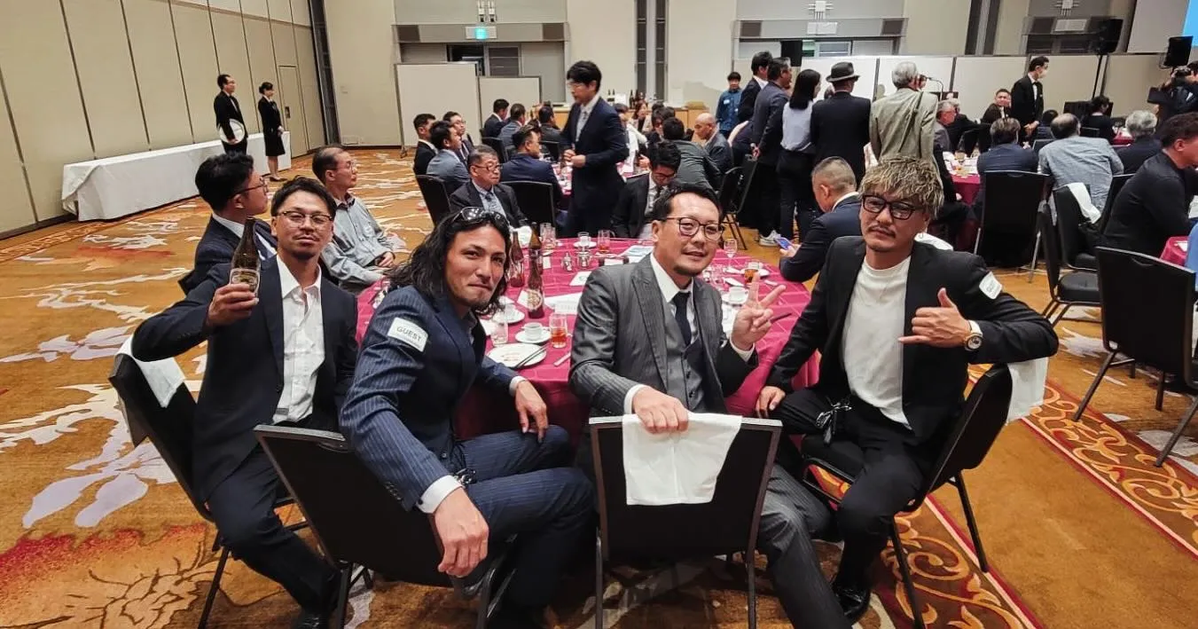 いつもお世話になっている、お客様の35周年パーティーに参加さ...